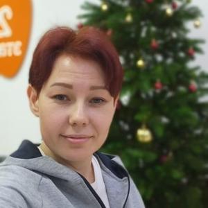 Девушки в Новоалтайске: Валентина, 40 - ищет парня из Новоалтайска