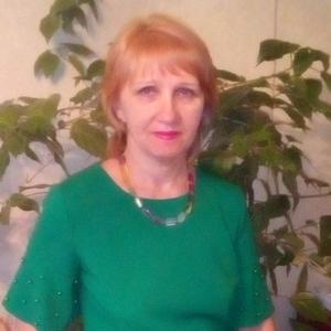 Девушки в Томске: Lyudmila Klochkova, 59 - ищет парня из Томска