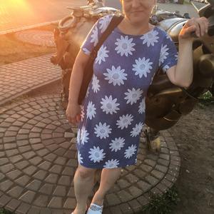 Девушки в Ижевске: Елена, 47 - ищет парня из Ижевска