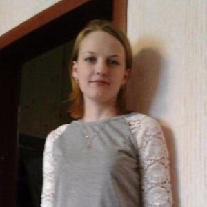 Девушки в Томске: Елена, 32 - ищет парня из Томска