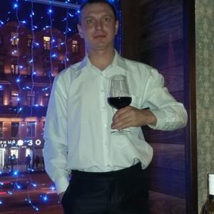 Парни в Гатчине: Андрей Клюев, 37 - ищет девушку из Гатчины