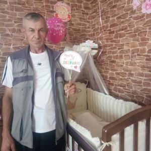 Юрий, 58 лет, Барнаул