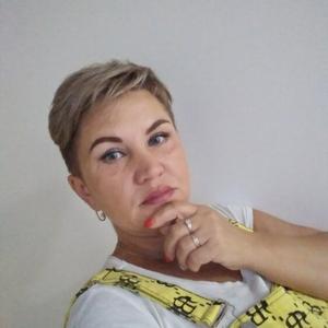 Девушки в Ижевске: Наталья, 49 - ищет парня из Ижевска