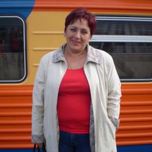 Девушки в Йошкар-Оле: Натали Черкасова, 66 - ищет парня из Йошкар-Олы