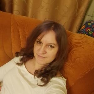 Парни в Казани (Татарстан): Лилия, 46 - ищет девушку из Казани (Татарстан)