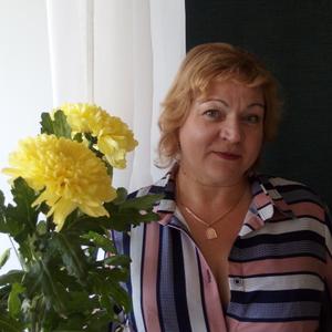 Девушки в Томске: Ольга, 53 - ищет парня из Томска