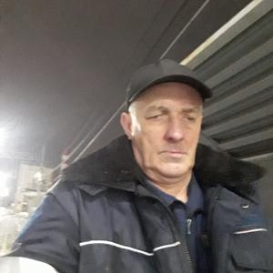 Парни в Саратове: Андрей, 58 - ищет девушку из Саратова