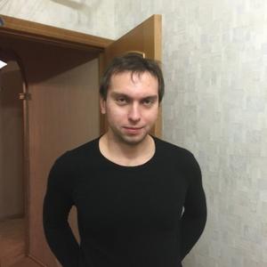 Парни в Саратове: Андрей, 29 - ищет девушку из Саратова