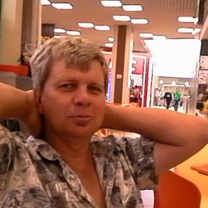 Парни в Лабинске: Юрий Мамонтов, 52 - ищет девушку из Лабинска