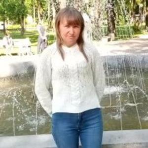 Девушки в Пскове: Елена, 41 - ищет парня из Пскова