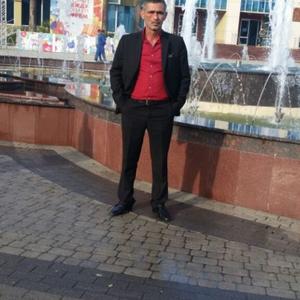 Парни в Смоленске: Ильхам, 57 - ищет девушку из Смоленска