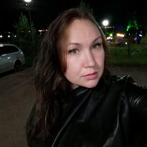 Девушки в Ижевске: Вероника, 32 - ищет парня из Ижевска