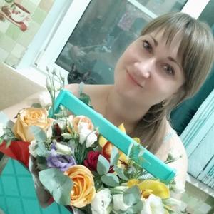 Девушки в Омске: Катя, 33 - ищет парня из Омска