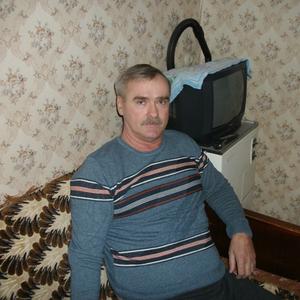 Вадим, 66 лет, Санкт-Петербург