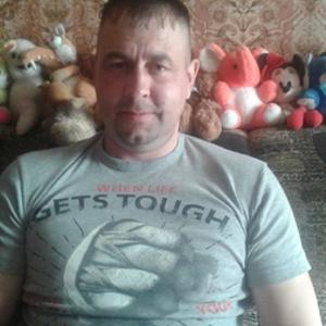 Денис, 47 лет, Псков