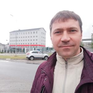 Парни в Старый Осколе: Сергей Чернышев, 46 - ищет девушку из Старый Оскола