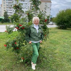 Девушки в Новосибирске: Надежда, 67 - ищет парня из Новосибирска