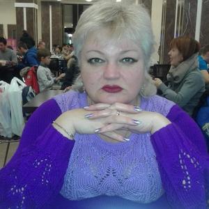 Девушки в Нижний Новгороде: Елена, 51 - ищет парня из Нижний Новгорода