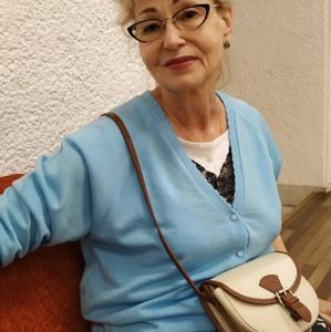 Девушки в Санкт-Петербурге: Елена, 70 - ищет парня из Санкт-Петербурга