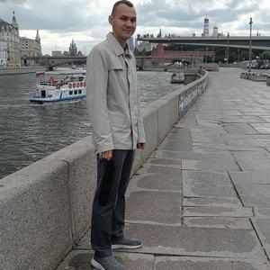 Парни в Барановичи: Олег, 28 - ищет девушку из Барановичи