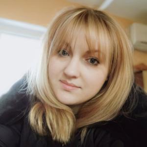 Девушки в Новороссийске: Ксения, 31 - ищет парня из Новороссийска