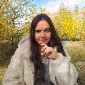 Девушки в Омске: Ситора, 19 - ищет парня из Омска