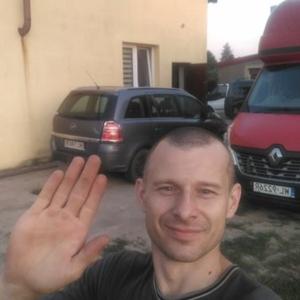 Парни в Варшаве: Иван, 44 - ищет девушку из Варшавы