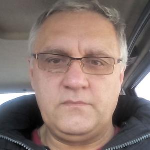 Парни в Череповце: Андрей, 58 - ищет девушку из Череповца