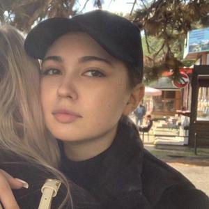 Девушки в Ессентуках: Lina, 18 - ищет парня из Ессентуков