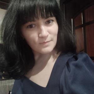 Девушки в Серпухове: Ксения, 40 - ищет парня из Серпухова