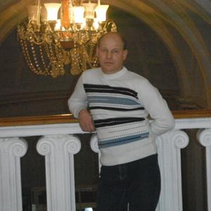 Парни в Саратове: Михаил Лавров, 47 - ищет девушку из Саратова
