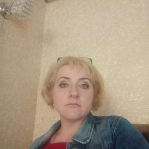 Девушки в Пскове: Наталья, 43 - ищет парня из Пскова