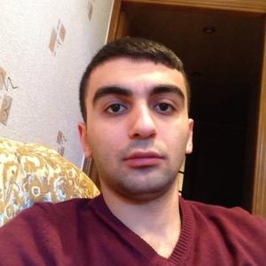 Парни в Баку: Latif, 31 - ищет девушку из Баку