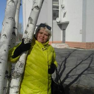 Девушки в Калининграде: Эля, 56 - ищет парня из Калининграда