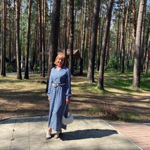 Девушки в Новосибирске: Марина, 60 - ищет парня из Новосибирска