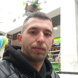 Виктор, 28 лет, Новомосковск