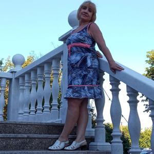 Девушки в Новокузнецке: Надежда, 70 - ищет парня из Новокузнецка