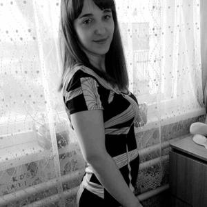 Девушки в Омске: Алена, 24 - ищет парня из Омска