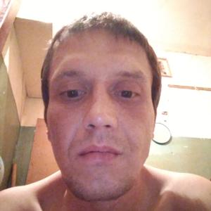 Парни в Череповце: Артём, 38 - ищет девушку из Череповца