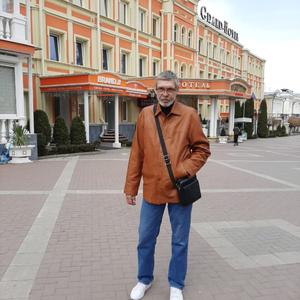 Парни в Волгограде: Aндрей, 64 - ищет девушку из Волгограда