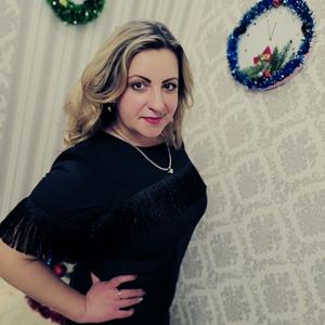 Девушки в Молодечно: Лена, 40 - ищет парня из Молодечно