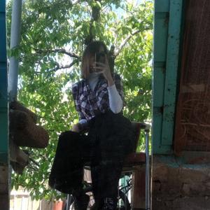 Девушки в Средняя Ахтубе: Chaton, 20 - ищет парня из Средняя Ахтубы