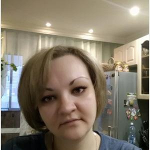 Девушки в Saint Petersburg: Дина Скуратова, 35 - ищет парня из Saint Petersburg