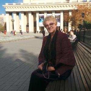 Девушки в Новосибирске: Наталья, 66 - ищет парня из Новосибирска