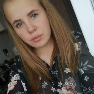 Девушки в Петропавловске-Камчатском: Кристина, 22 - ищет парня из Петропавловска-Камчатского