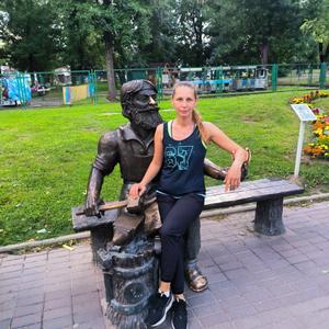 Девушки в Санкт-Петербурге: Елена     Собака, 45 - ищет парня из Санкт-Петербурга