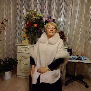 Девушки в Санкт-Петербурге: Лариса, 75 - ищет парня из Санкт-Петербурга