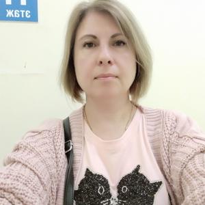 Девушки в Донецке: Олечка, 46 - ищет парня из Донецка