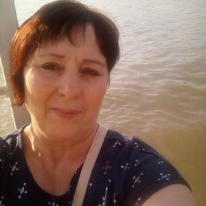 Девушки в Санкт-Петербурге: Эмма, 56 - ищет парня из Санкт-Петербурга