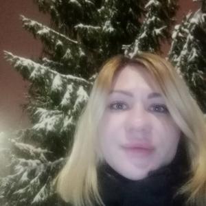 Девушки в Сестрорецке: Марина, 30 - ищет парня из Сестрорецка